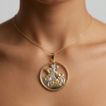 Pingente São Jorge Circular Vazado - Folheado a Ouro 18k - Imagem 3
